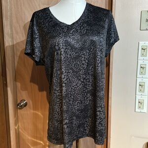 Danskin Now xl  Light Gray Patterned Top